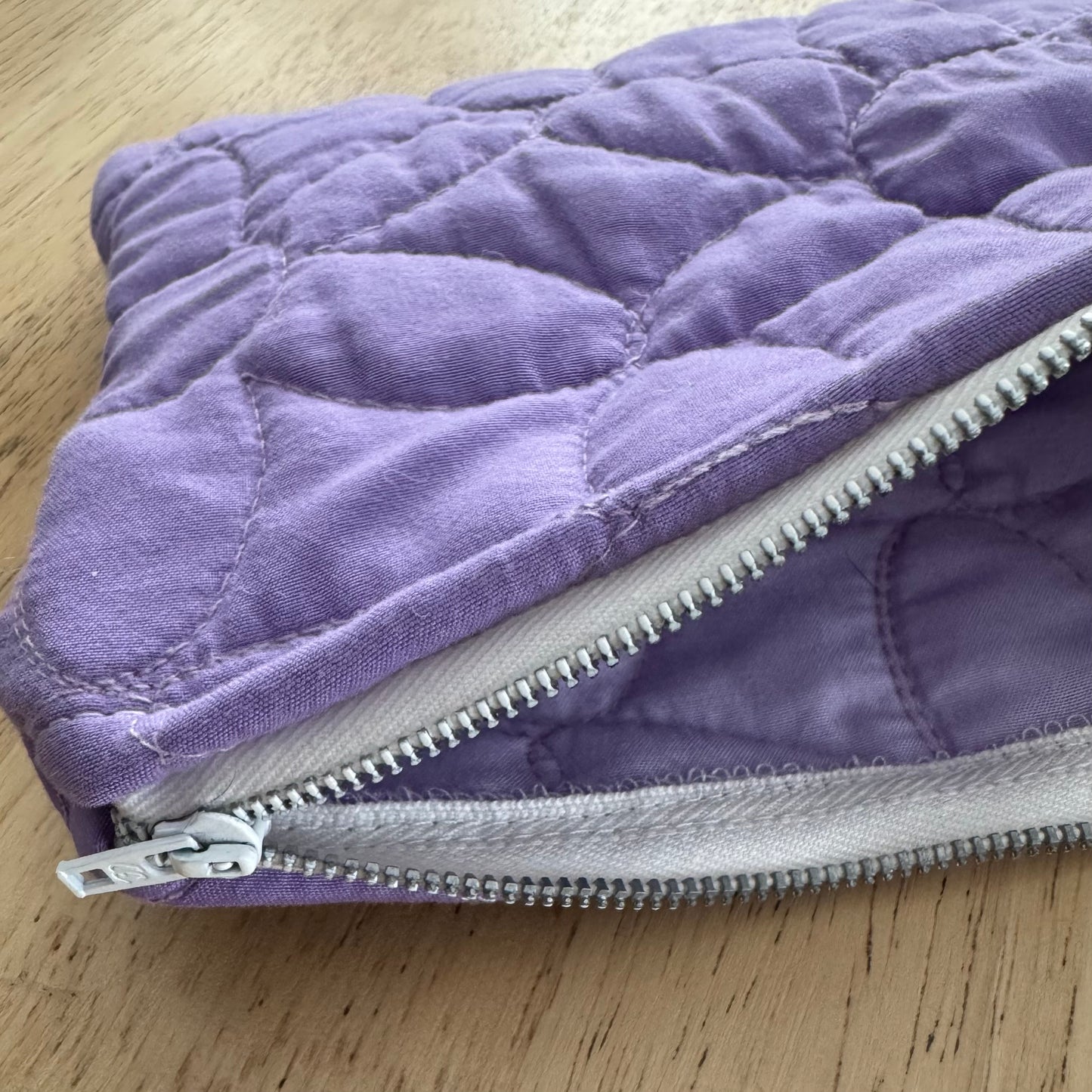 TINY QUILTED PURPLE ZIPPER POUCH