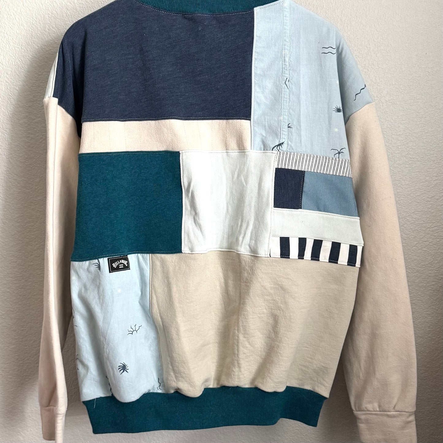 TAN + BLUES BILLABONG CREWNECK