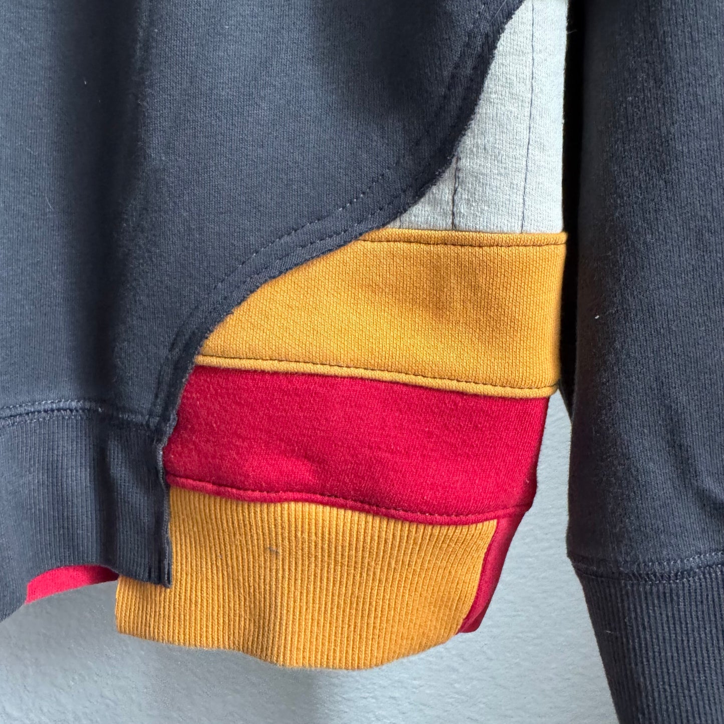 SUPER MARIO COLOR BLOCK CREWNECK