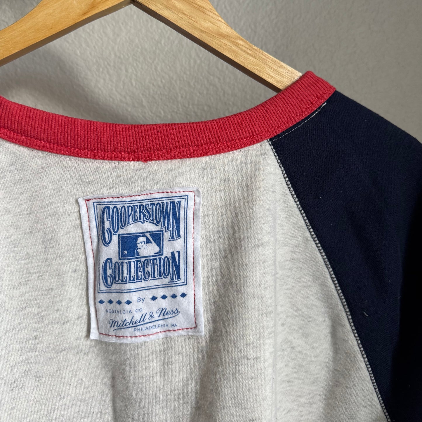 LA DODGER DOG CREWNECK