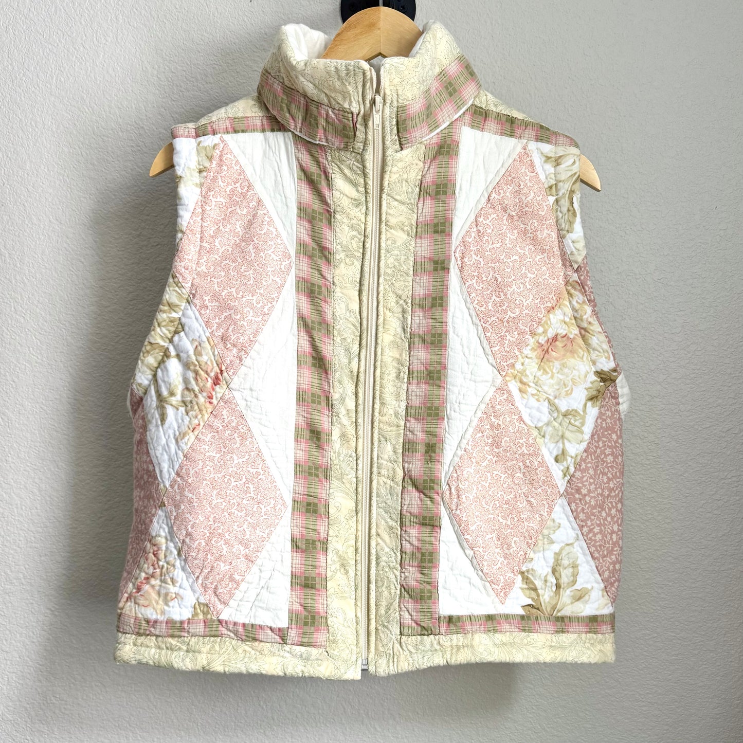 FLORAL + PLAID QUITED VEST