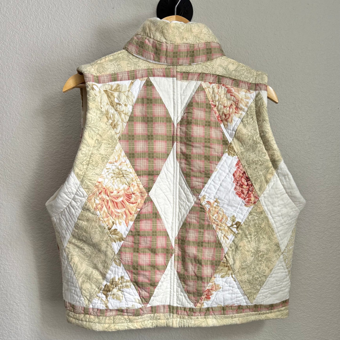 FLORAL + PLAID QUITED VEST