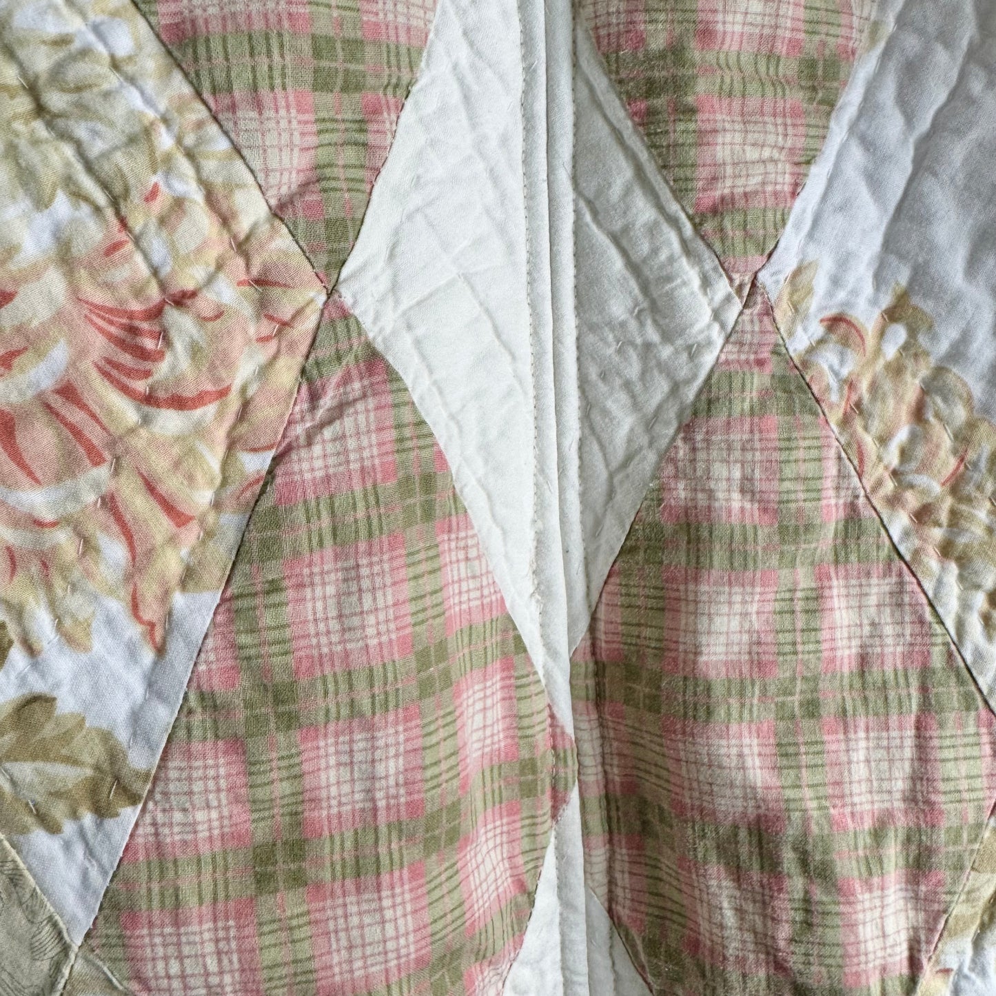 FLORAL + PLAID QUITED VEST
